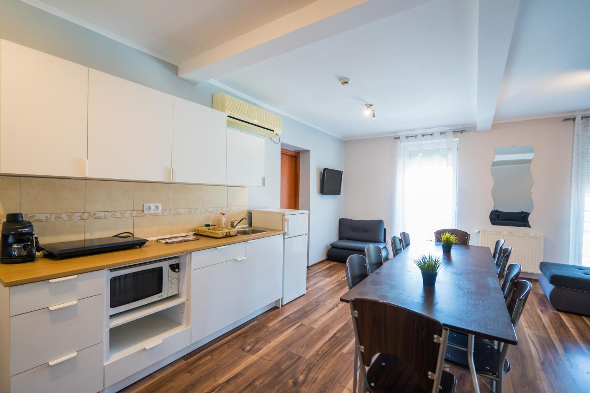 שיופוק Riviera Apartmanhaz מראה חיצוני תמונה
